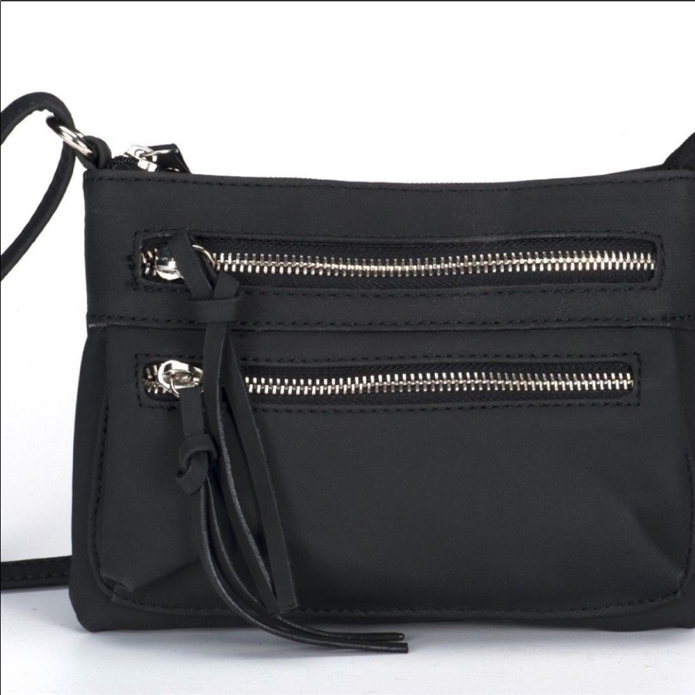Cross body purse. - Picture 2 of 3